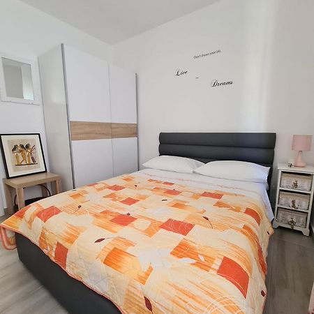 Apartman Varga Trogir Buitenkant foto
