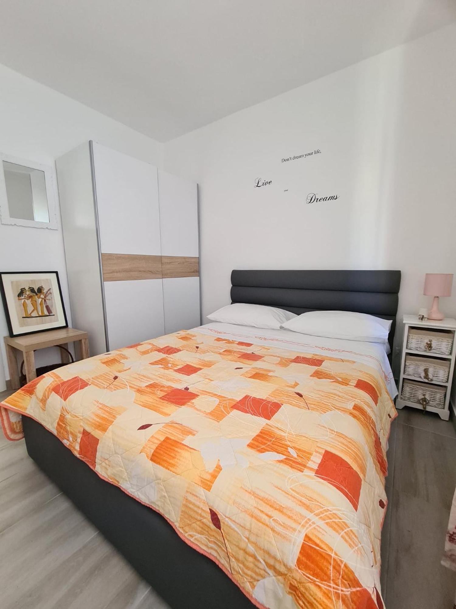 Apartman Varga Trogir Buitenkant foto